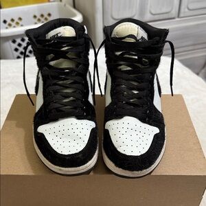 Black and White Jordan 1s - HighTop